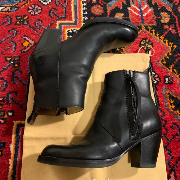 Sexy Swedish Black Pistol Boots by Acne Studios - Picture 3 of 7